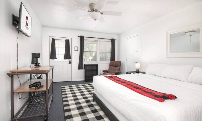 Balsam Lake Apartment | Room 12 Outdoors Inn King bed/Upstairs/Walkable