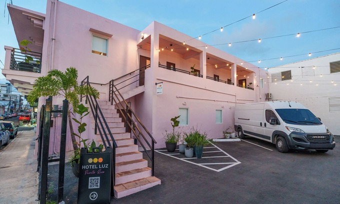 Santurce Hotel | Room 14: Chill City Veranda Near Miramar
