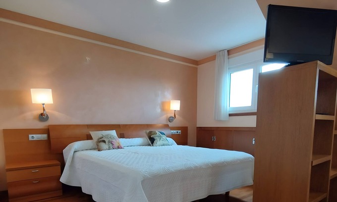 Faro Apartment | Room '203' with Sea View, Shared Terrace and Wi-Fi