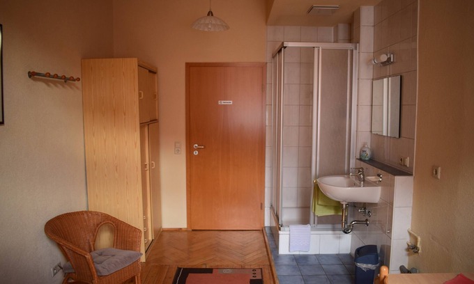 Munderkingen Apartment | Room 21 with private toilet on the floor