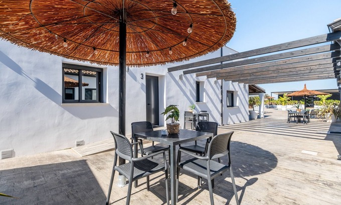Formentera de Segura Apartment | Room '3' with Mountain View, Wi-Fi and Air Conditioning