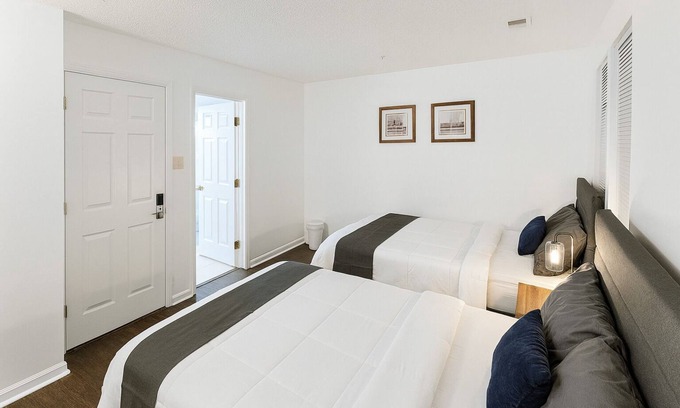 Elkton House | Room #4 in Elkton, MD – Easy Access to I-95