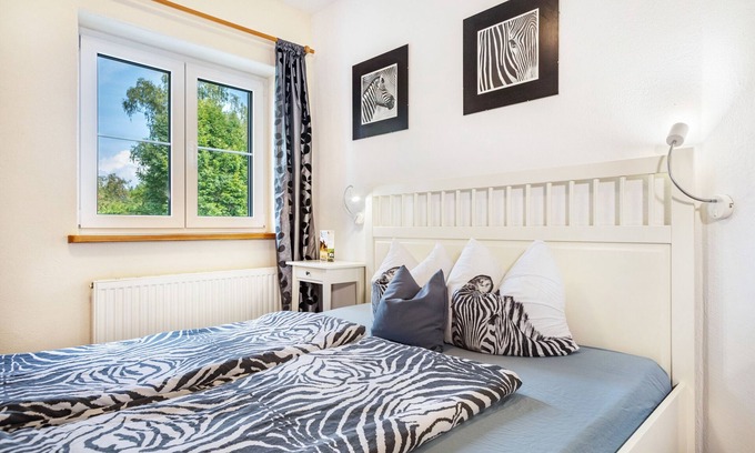 Ravensburg Apartment | Room 5, large cozy room for 2-3 people