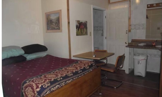 Olin Apartment | Room #6 Apt