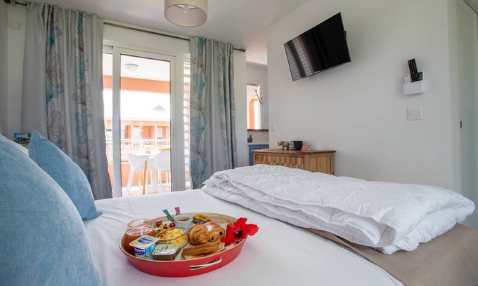 Saint-Francois Hotel | Room 6 "Le Palmier Fortunei"