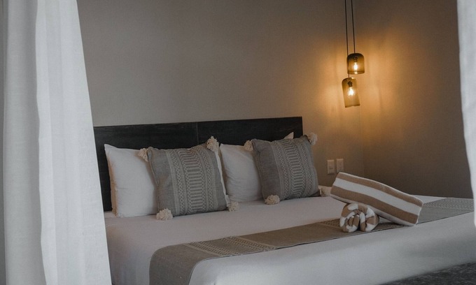 Isla Navidad Apartment | ROOM 6- Romantic 1 Bedroom Ocean Front Condo