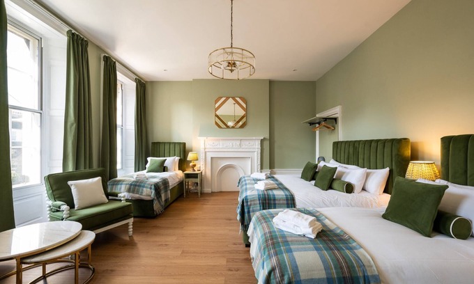 New Town House | Room 6 Summary: No. 5