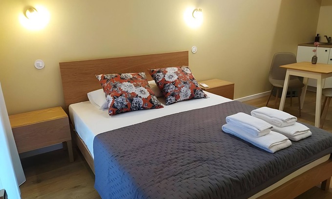 Campo de Gerez Apartment | Room 'Avó Custódia - Room' with Mountain View, Wi-Fi and Air Conditioning