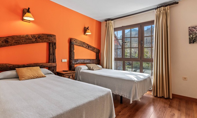 Gamonedo Apartment | Room 'El Cerezo' with Shared Pool, Shared Garden and Wi-Fi