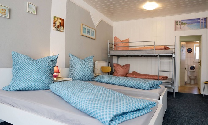 Malchin Apartment | Room 'Familienzimmer Für 4 Personen' with Wi-Fi