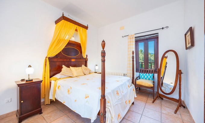 Puigpunyent Apartment | Room 'Habitación 1' with Mountain View, Shared Pool and Wi-Fi
