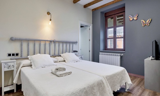 Ferreras de Abajo Apartment | Room 'Habitacion 4' with Shared Pool, Shared Terrace and Wi-Fi