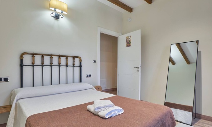Ferreras de Abajo Apartment | Room 'Habitacion 5' with Shared Pool, Shared Terrace and Wi-Fi