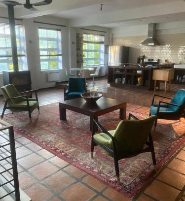 La Petite-Patrie House | Room in a Luxury Loft near Jean-Talon Market