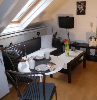 Oss House | Room in Oss