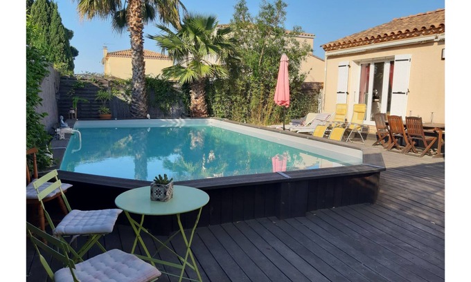 Perols Bed & Breakfast | ROOM IN QUIET VILLA WITH POOL PEROLS NEAR CARNON