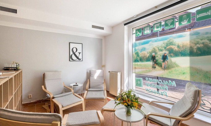Malchin Apartment | Room in the 'Accommodation for 6 people' with Wi-Fi