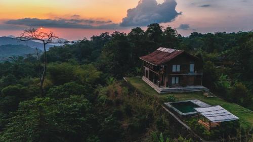 Labuan Bajo House | Room Kalimatan in Bukit Cottage