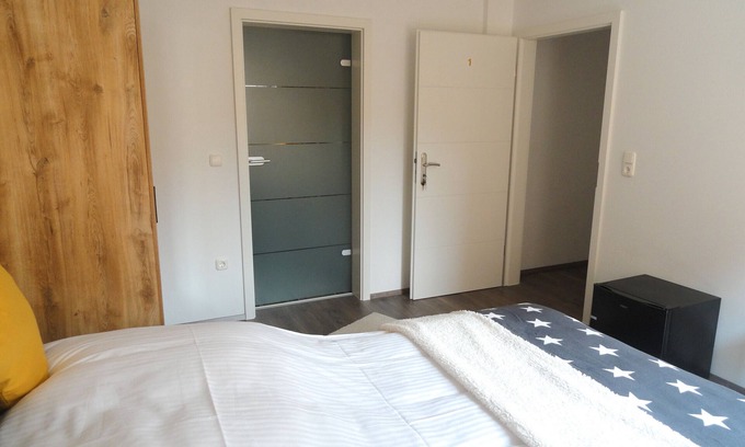 Huettenfeld Apartment | Room 'Karin's Zimmer 1' with Wi-Fi