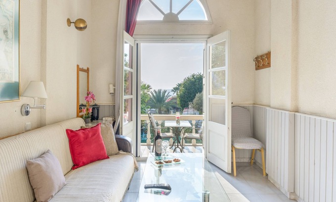 Panormos Apartment | Room 'Maisonette Two Split Level No 5' with Sea View, Wi-Fi and Air Conditioning