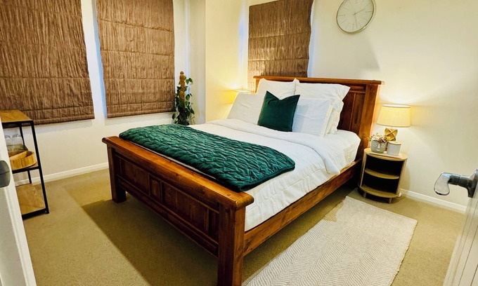 The Gardens House | Room near Auckland Airport