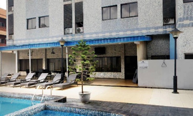 Ibadan Hotel | Room-owu Crown Hotel - Deluxe Twin Bed R