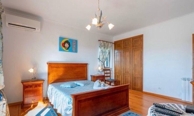 Vilar da Mo House | Room 'Quarto Água' with Mountain View, Wi-Fi and Air Conditioning