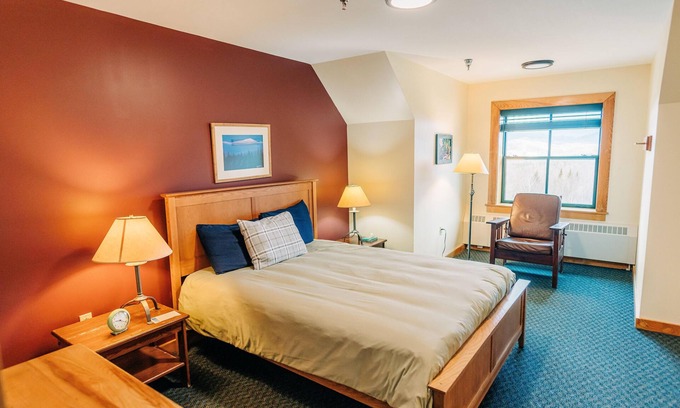 Bretton Woods Condo | Room, Queen, Shared Bathrooms