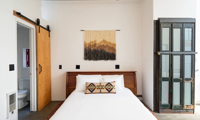 Little Italy Apartment | Room R at The Dutra Inn - Little Italy