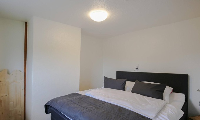 Friedrichsgraben Apartment | Room Stuuv negen in Friedrichsgraben for up to 2 people