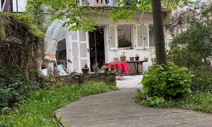 Le Camas Apartment | Room with garden – Calm and central to Marseille