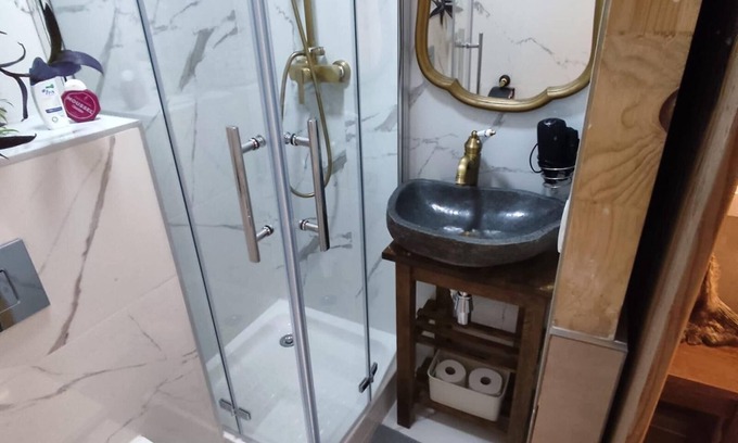 Torre Baro House | Room with private bathroom 2