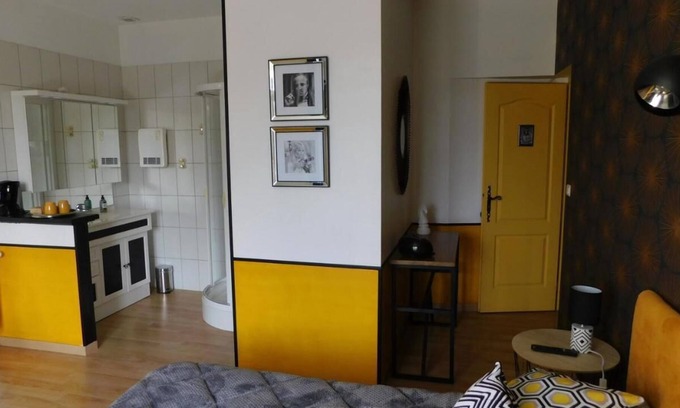 Cahuzac-sur-Adour House | Room with terrace