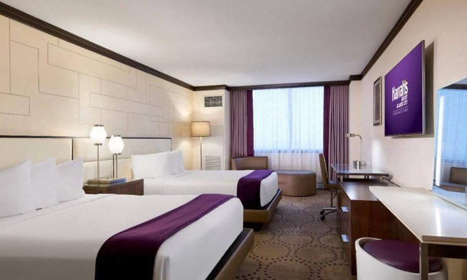 Atlantic City Hotel | Room with Two Beds at a 4⭐️ Hotel