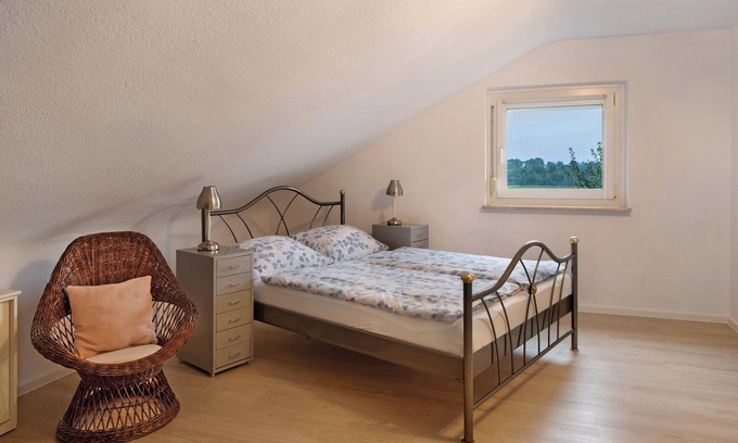 Endingen am Kaiserstuhl Apartment | Room 'Zimmer Vogesenblick'