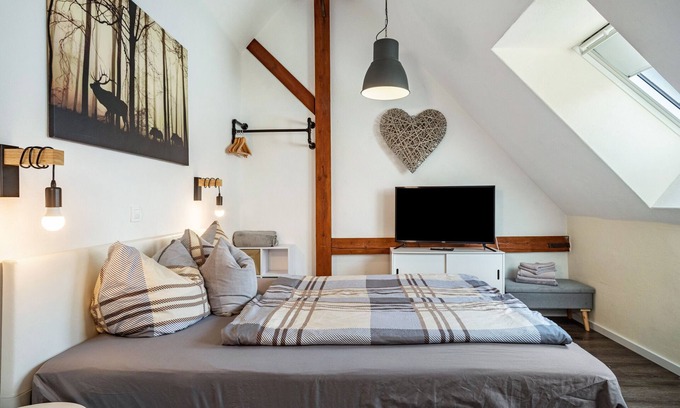 Ravensburg Apartment | Room 'Zimmer 2' with Shared Garden and Wi-Fi