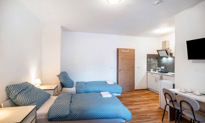 Berg Apartment | Room 'Zimmer 5' with Wi-Fi