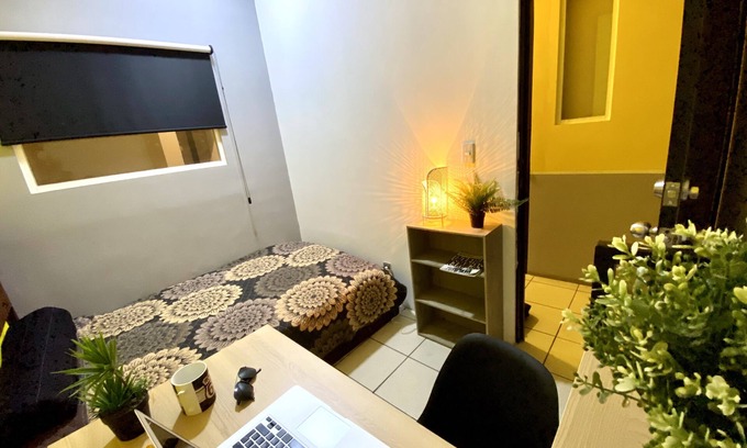 Santa Maria la Ribera Hotel | ROOMIES HOSTEL - Santa Maria La Ribera