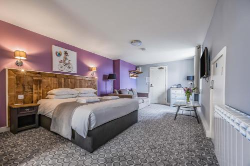 Waterlooville Hotel | rooms@73