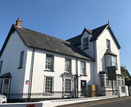 Aberporth House | Rooms at The Highcliffe