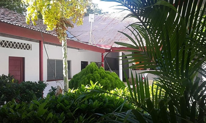 Leon House | Rooms by the cathedral available $12/person Free breakfast