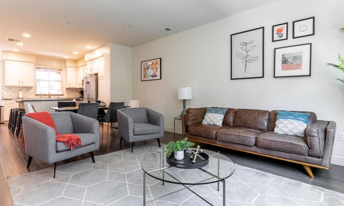 Newark Apartment | Roomy 3BR Condo in Newark Near Silicon Valley