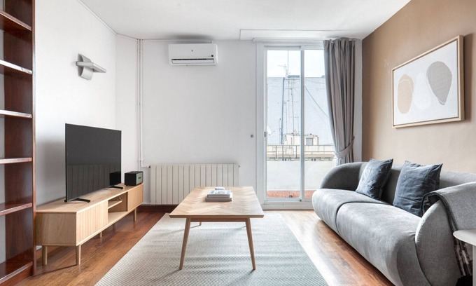 L'Antiga Esquerra de l'Eixample Apartment | Roomy Antiga Esquerra de l'Eixample 1BR w/Balcony, by Blueground