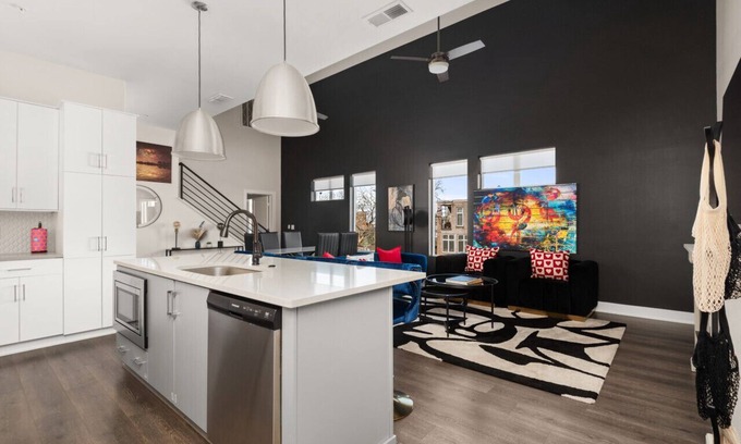 West End Apartment | Roomy condo near Vandy&Belmont