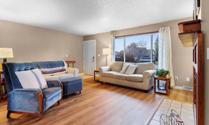 Coralville House | Roomy Hangout-4 bedroom home close to everything