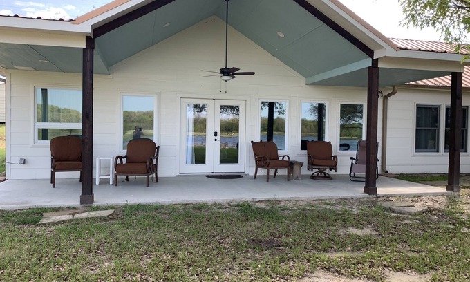 Canton Apartment | Roomy Master Suite - Perfect for 2-3 adults OR 2 adults 1 child, min age 8 yrs