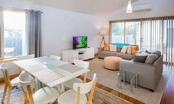 Railton House | Roomy modern 3-bedroom home