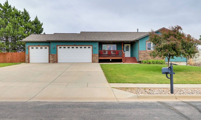 Piedmont House | Roomy Piedmont Home w/Yard < 14 Mi to Sturgis!