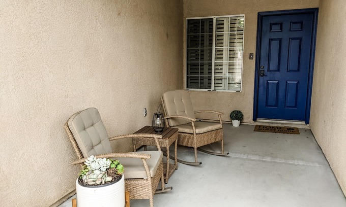 Yuma House | Roomy, Quiet and Central Home