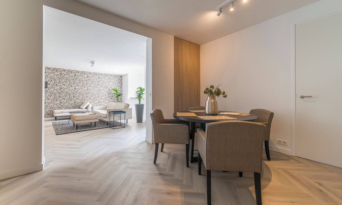 Centrum Apartment | Roosendaal Leon Room 1 · Leon | Spacious apartment with garden | Room 1